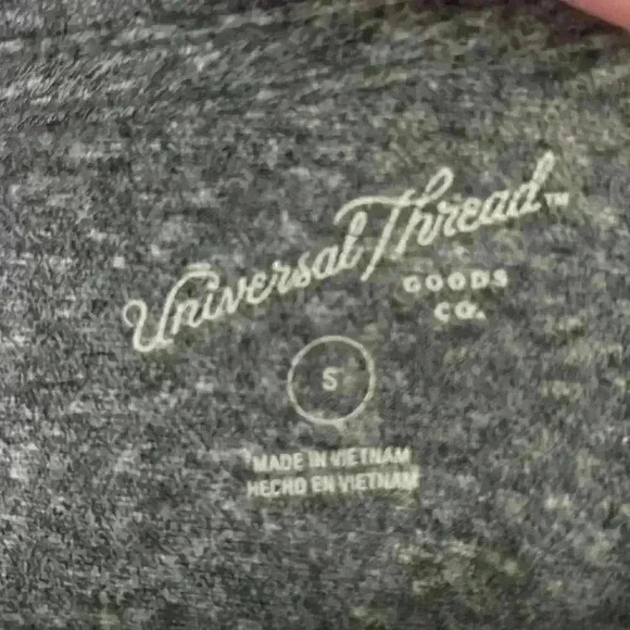 Women’s Universal Thread Tee Size Small - Picture 3 of 3